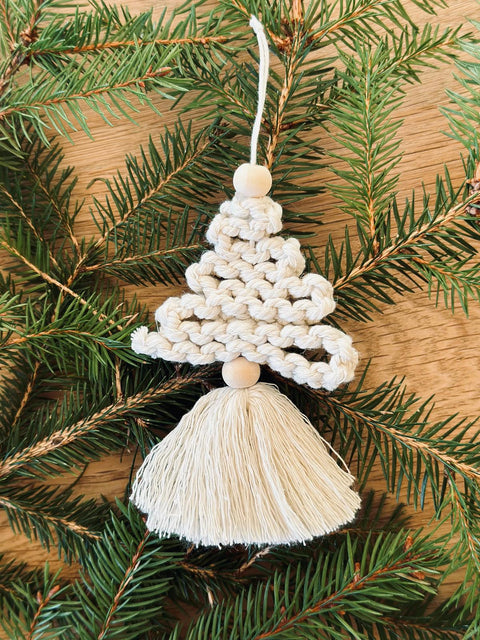 Macramé Christmas Tree