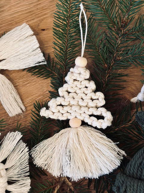 Macramé Christmas Tree